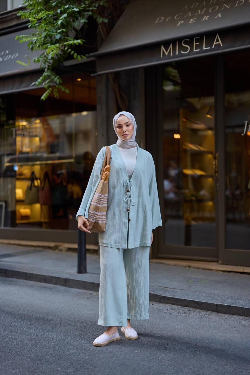 Trendy Front ties set
